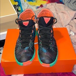 Hyperdunks basketball shoes